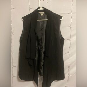 Black Sleeveless Vest